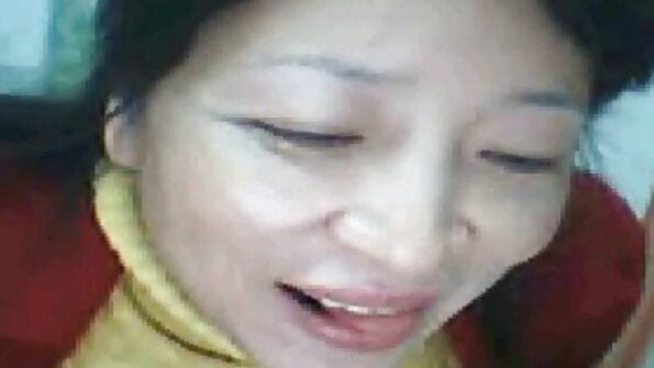 Buxom MILF trenger ung lang stang for å føle seg som kjærlighetsgudinnen